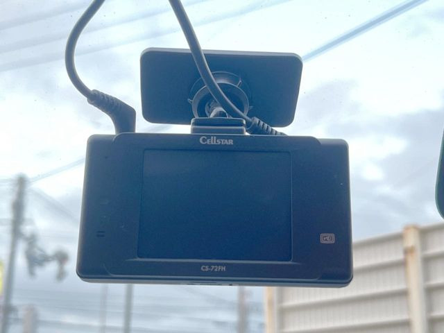 �y�h���C�u���R�[�_�[�z�h���C�u���R�[�_�[����!���s���͂������A������^�]�⎖�̂ɑ��������ہA�f���ŋL�^���A����̃��X�N�ɔ����܂��B���L�^�pSD�J�[�h�͂��q�l�����g�ł��������������K�v������܂��B