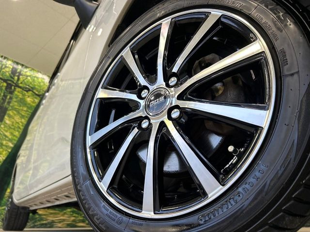 �y15�C���`�A���~�z�C�[���z�O�ςɃ}�b�`�����A���~�z�C�[���𑕒����Ă���܂��B�e��A���~�z�C�[����A�X�^�b�h���X�^�C�����戵�����Ă���܂��B���񂲑��k����������