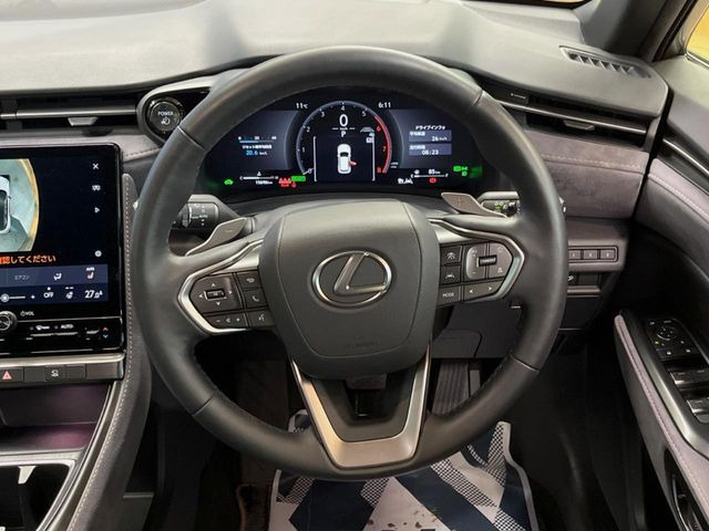 �y�����v�����X�e�A�����O�z�㎿�Ȋv���g�p���邱�ƂŁA��ɂ����������݂ƂĂ��^�]���₷���n���h���ł���