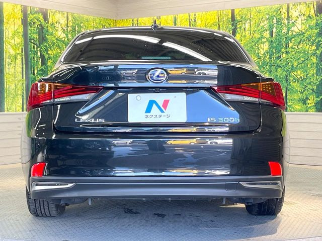 安心の最長10年・走行無制限保証(有償)をご用意。保証内容も充実はもちろん、無料点検&オイル交換や、年中無休の全国・24時間ロードサービスも付帯されておりますのでご安心下さい。