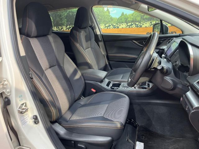 �y�n�[�t���U�[�V�[�g�z�������ƍ���S�n�𗼗������l�C�̃V�[�g���w�ʁE���ʂ̃t�@�u���b�N�f�ނ́A�ʋC���̗ǂ��⊊��ɂ����ɗD��Ă��܂��B