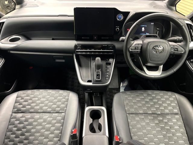 ヴォクシー1.8 ハイブリッド S-Z