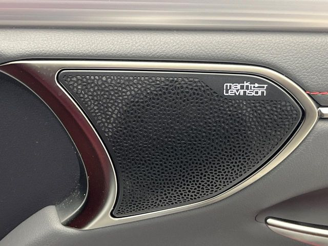 �y�}�[�N���r���\���T�E���h�V�X�e���z���x�ȃ`���[�j���O�\�͂����ڂ���Ă���A�������ȉ��y�����y���݂��������܂���