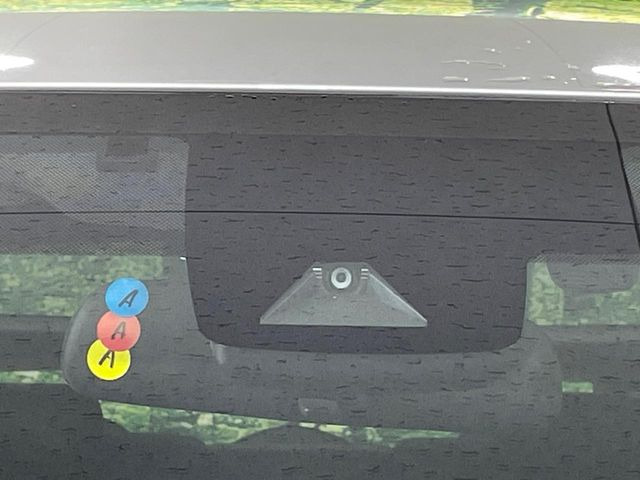 �y�g���^�Z�[�t�e�B�Z���X�z���s���ɑO���̎ԗ�����F�����A�Փ˂������Ȏ��͌x��ƃu���[�L�ŏՓˉ���Ɣ�Q�y�����A�V�X�g�B�����S�Ƀh���C�u�����y���݂��������܂��B