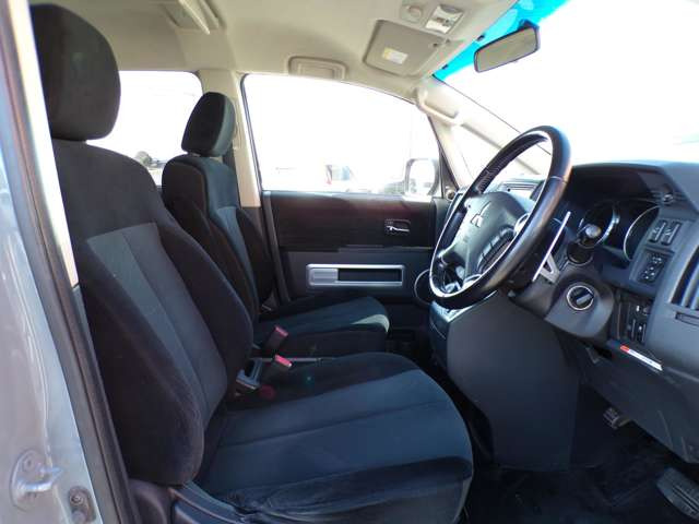 �O���[�v�݌�150��ȏ� �݌ɂɂȂ��Ԃ��T���܂������K���i�̃h���C�u���R�[�_�[�����t���\�ł� �{�X�ł̓��F���t�@�C�A ���[�h�X�^�[ �N���E�� LS �X�J�C���C�� �}�[�NX 86 �݌ɂ��L�x