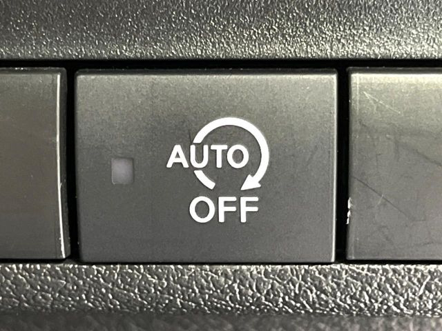 �y�A�C�h�����O�X�g�b�v�z�ԐM����a�؂Œ�Ԃ����ۂɃG���W�����~���A���ʂȔR���̏����}���܂��B�R��������ی�ɂȂ���@�\��G���W���̓u���[�L�𗣂��΍Ďn�����܂��B