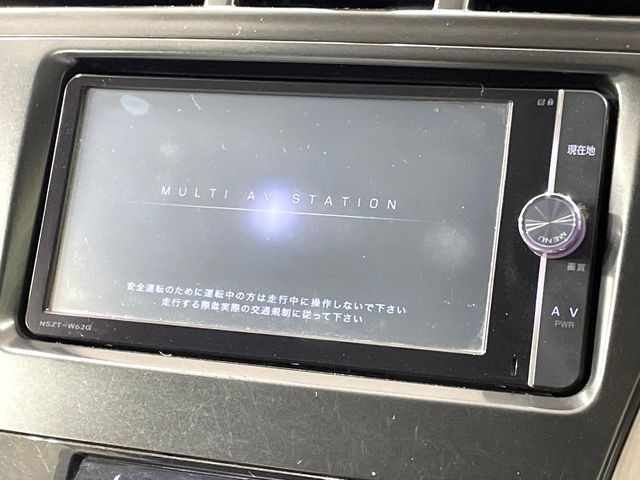 【純正ナビ】人気の純正ナビを装備しております。ナビの使いやすさはもちろん、オーディオ機能も充実!キャンプや旅行はもちろん、通勤や買い物など普段のドライブも楽しくなるはず♪