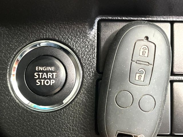 �y�L�[���X�X�^�[�g�V�X�e���z�J�o����|�P�b�g�ɓ��ꂽ�܂܂ł��h�A�̎{���E�������\�ȃX�}�[�g�L�[�𑕔��B�G���W���̃I���E�I�t�����J�M�����o���K�v����������Ƃ��Ă��֗��ł���