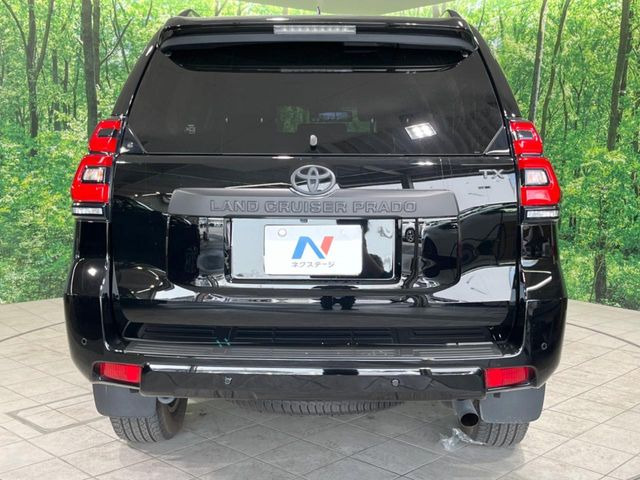 安心の最長10年・走行無制限保証(有償)をご用意。保証内容も充実はもちろん、無料点検&オイル交換や、年中無休の全国・24時間ロードサービスも付帯されておりますのでご安心下さい。