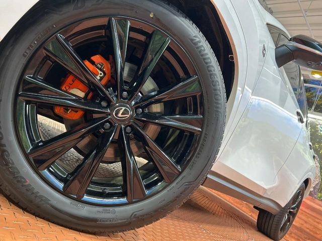 �y����20�C���`�A���~�z�C�[���z�O�ςɃ}�b�`���������A���~�z�C�[���𑕒����Ă���܂��B�e��ЊO�A���~�z�C�[����A�X�^�b�h���X�^�C�����戵�����Ă���܂��B���񂲑��k����������