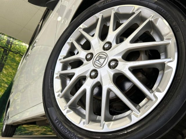 �y����15�C���`�A���~�z�C�[���z�O�ςɃ}�b�`���������A���~�z�C�[���𑕒����Ă���܂��B�e��ЊO�A���~�z�C�[����A�X�^�b�h���X�^�C�����戵�����Ă���܂��B���񂲑��k����������