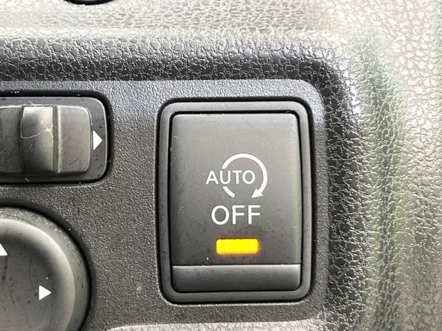 �y�A�C�h�����O�X�g�b�v�z�ԐM����a�؂Œ�Ԃ����ۂɃG���W�����~���A���ʂȔR���̏����}���܂��B�R��������ی�ɂȂ���@�\��G���W���̓u���[�L�𗣂��΍Ďn�����܂��B