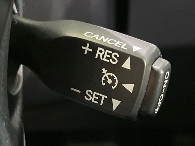 �y�N���[�Y�R���g���[���z�������H�����N���N���s�B�A�N�Z���𗣂��Ă���葬�x�ő��s���ł��A�������^�]���̕��S���y��!�����E�������ȒP�ȃX�C�b�`����Œ����ł��܂��B