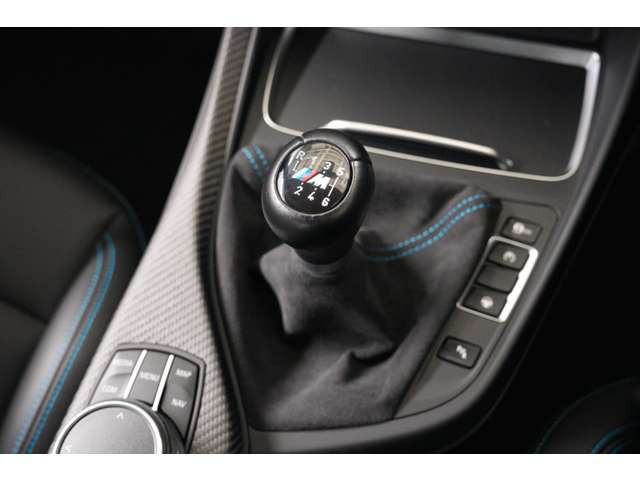 �R���p�N�g�ȃ{�f�B�[��M�Ђ��ւ�ŐV�Z�p���Z�k���ꂽ1��ł������܂��B