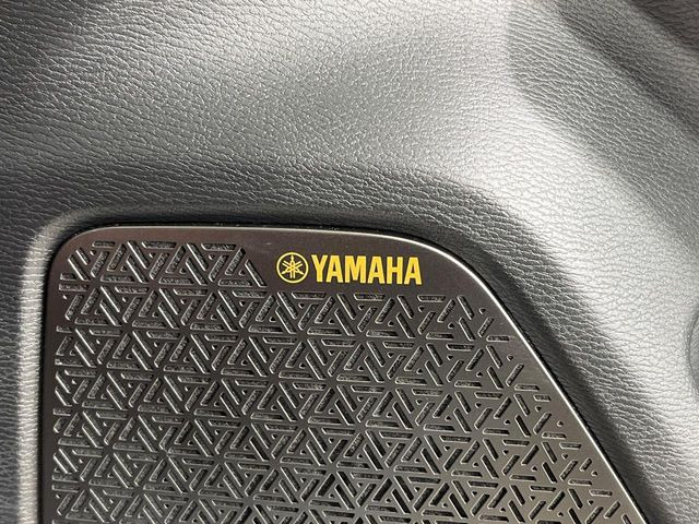 �yYAMAHA�T�E���h�V�X�e���z���[�J�[�I�v�V�����̍��i�ʃT�E���h�V�X�e���𓋍ځB��p�̃`���[�j���O���{���ꂽ�召�l�X�ȃX�s�[�J�[����ǎ��ȃT�E���h���t�ł��A�Տꊴ���ӂ�鉹����Ԃ����o���܂��B