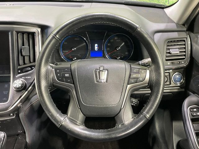 �y�����v�����X�e�A�����O�z�㎿�Ȋv���g�p���邱�ƂŁA��ɂ����������݂ƂĂ��^�]���₷���n���h���ł���