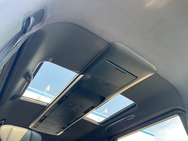 �y���E�Ɨ����[�����[�t�z2��ڍ��E�Ȃɂ��ꂼ��z�u���ꂽ�K���X���[�t!�������ɍ��킹�ĕБ������V�F�[�h��߂邱�Ƃ��\�ł�!