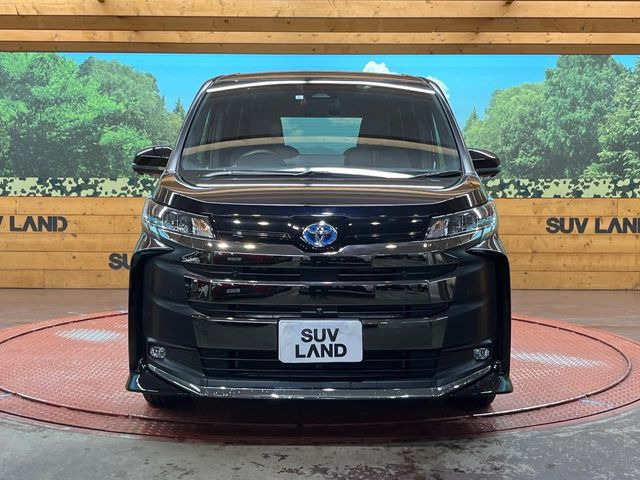 トヨタ ノア 1.8 ハイブリッド S-Z 415.8万円 令和5年(2023年) 石川県