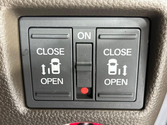 �y�����p���[�X���C�h�h�A�z�X�}�[�g�L�[��^�]�Ȃ̃X�C�b�`�Ō�ȗ����X���C�h�h�A�̊J���\���d��������͂����ăh�A���J����K�v�������A�����Ȃ��q�l�ł��ȒP�ɊJ���߂ł����K�ł���