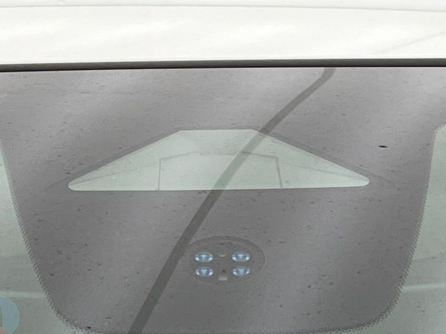 �y�z���_�Z���V���O�z���s���ɑO���̎ԗ�����F�����A�Փ˂������Ȏ��͌x��ƃu���[�L�ŏՓˉ���Ɣ�Q�y�����A�V�X�g�B�����S�Ƀh���C�u�����y���݂��������܂��B