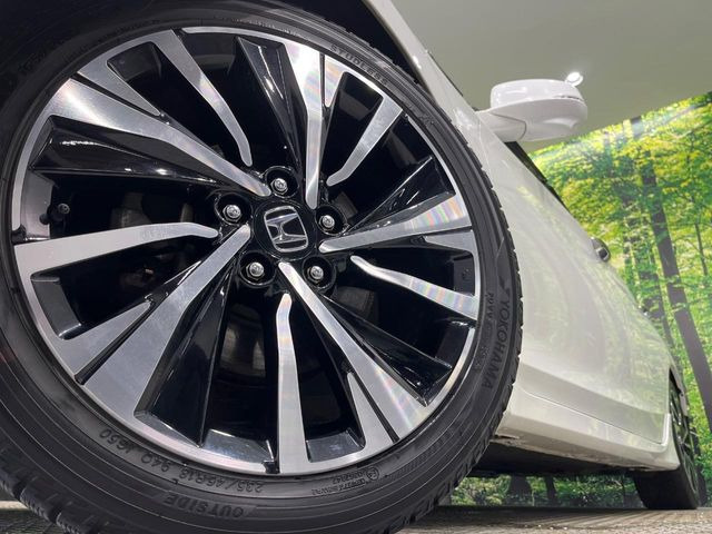 �y����18�C���`�A���~�z�C�[���z�O�ςɃ}�b�`���������A���~�z�C�[���𑕒����Ă���܂��B�e��ЊO�A���~�z�C�[����A�X�^�b�h���X�^�C�����戵�����Ă���܂��B���񂲑��k����������