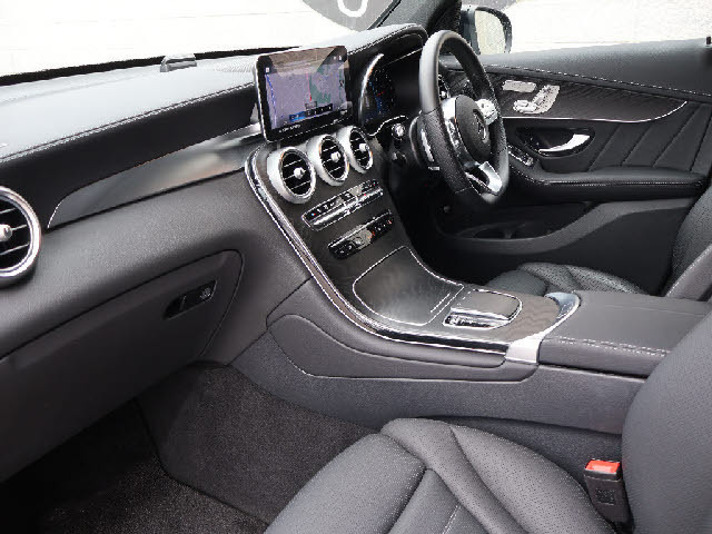 GLC220d 4マチック AMGライン 4WD
