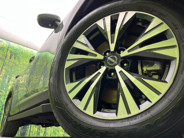 �y����18�C���`�A���~�z�C�[���z�O�ςɃ}�b�`���������A���~�z�C�[���𑕒����Ă���܂��B�e��ЊO�A���~�z�C�[����A�X�^�b�h���X�^�C�����戵�����Ă���܂��B���񂲑��k����������