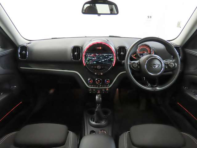 ミニクロスオーバークーパー SD オール4 4WD