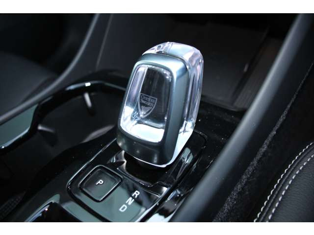 XC40ウルトラ B4 AWD 4WD