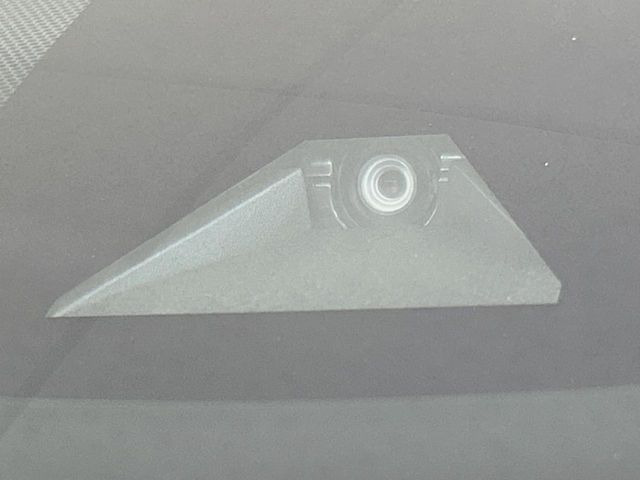 �y�g���^�Z�[�t�e�B�Z���X�z���s���ɑO���̎ԗ�����F�����A�Փ˂������Ȏ��͌x��ƃu���[�L�ŏՓˉ���Ɣ�Q�y�����A�V�X�g�B�����S�Ƀh���C�u�����y���݂��������܂��B