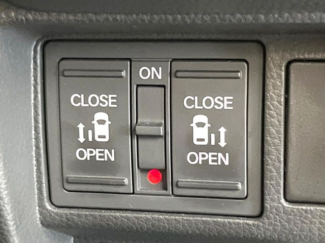 �y�����p���[�X���C�h�h�A�z�X�}�[�g�L�[��^�]�Ȃ̃X�C�b�`�Ō�ȗ����X���C�h�h�A�̊J���\���d��������͂����ăh�A���J����K�v�������A�����Ȃ��q�l�ł��ȒP�ɊJ���߂ł����K�ł���