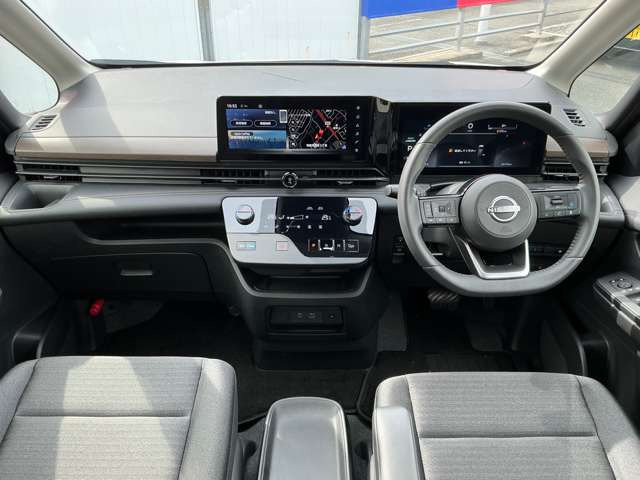 セレナ1.4 e-POWER ハイウェイスターV