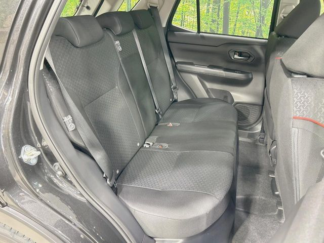 ���i���ȃI���W�i���t���A�}�b�g���I�v�V�����ɂĂ��p�ӂ��Ă���܂��B���D���ȃf�U�C����J���[�����Ԃɍ��킹�đI��ł����������Ƃ��ł��܂���