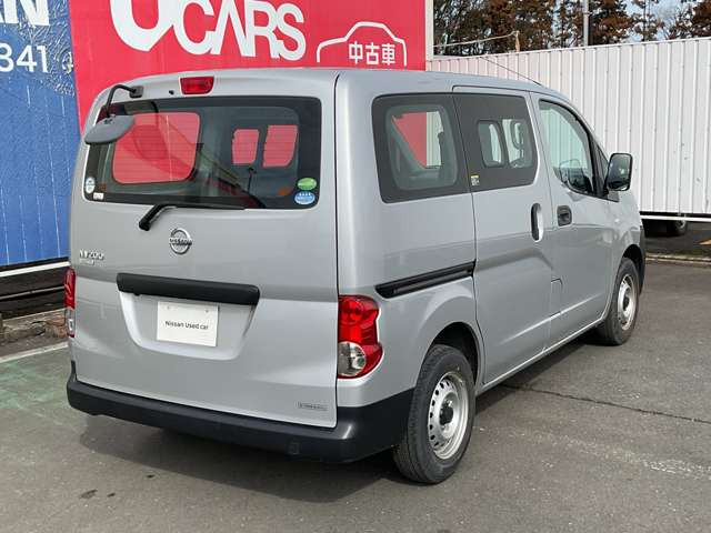 NV200バネットバン1.6 DX