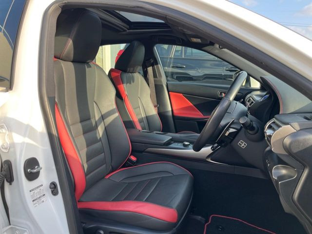 �y���烌�U�[�V�[�g�z����̂ӂ���肪�e�ՂŃ����e�i���X�����ȒP�ȁA�@�\���ɗD��鍇����v���̗p�����㎿�ȃV�[�g�ł��B����S�n���悭�A���������ӂ��S�n�ǂ��ԓ���Ԃ����o���Ă���܂��B