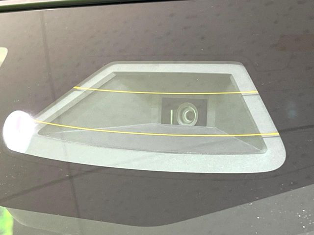 【スズキ セーフティサポート】走行中に前方の車両等を認識し、衝突しそうな時は警報とブレーキで衝突回避と被害軽減をアシスト。より安全にドライブをお楽しみいただけます。