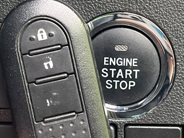 �y�L�[�t���[�V�X�e���z�J�o����|�P�b�g�ɓ��ꂽ�܂܂ł��h�A�̎{���E�������\�ȃX�}�[�g�L�[�𑕔��B�G���W���̃I���E�I�t�����J�M�����o���K�v����������Ƃ��Ă��֗��ł���