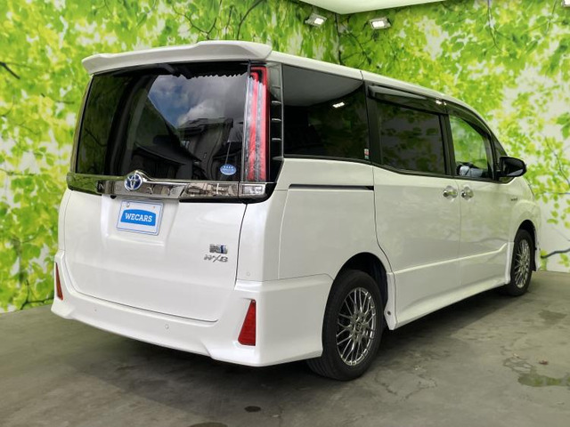 ノア1.8 ハイブリッド Si W×B II