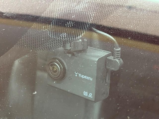 �y�h���C�u���R�[�_�[�z�h���C�u���R�[�_�[����!���s���͂������A������^�]�⎖�̂ɑ��������ہA�f���ŋL�^���A����̃��X�N�ɔ����܂��B���L�^�pSD�J�[�h�͂��q�l�����g�ł��������������K�v������܂��B