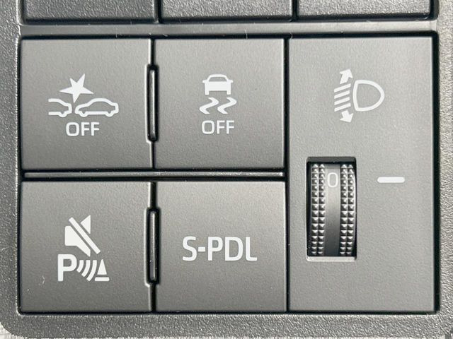 �y�X�}�[�g�A�V�X�g�z���s���ɑO���̎ԗ�����F�����A�Փ˂������Ȏ��͌x��ƃu���[�L�ŏՓˉ���Ɣ�Q�y�����A�V�X�g�B�����S�Ƀh���C�u�����y���݂��������܂��B