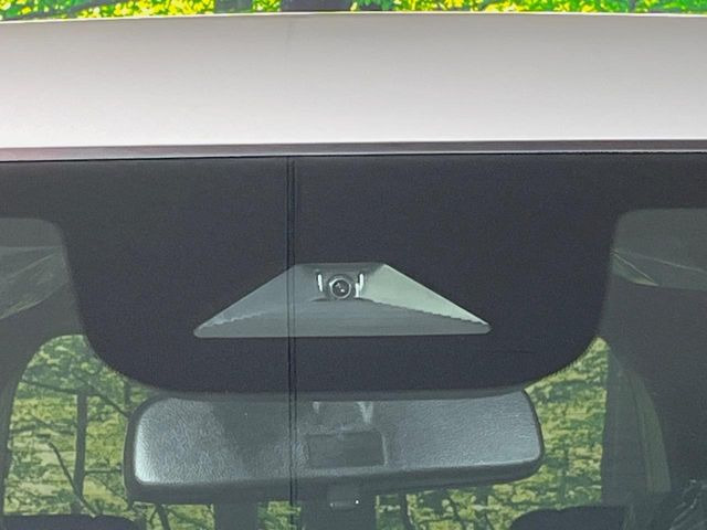 �y�z���_�Z���V���O�z���s���ɑO���̎ԗ�����F�����A�Փ˂������Ȏ��͌x��ƃu���[�L�ŏՓˉ���Ɣ�Q�y�����A�V�X�g�B�����S�Ƀh���C�u�����y���݂��������܂��B