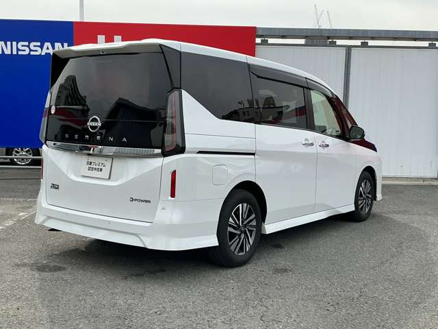 セレナ1.4 e-POWER ハイウェイスターV