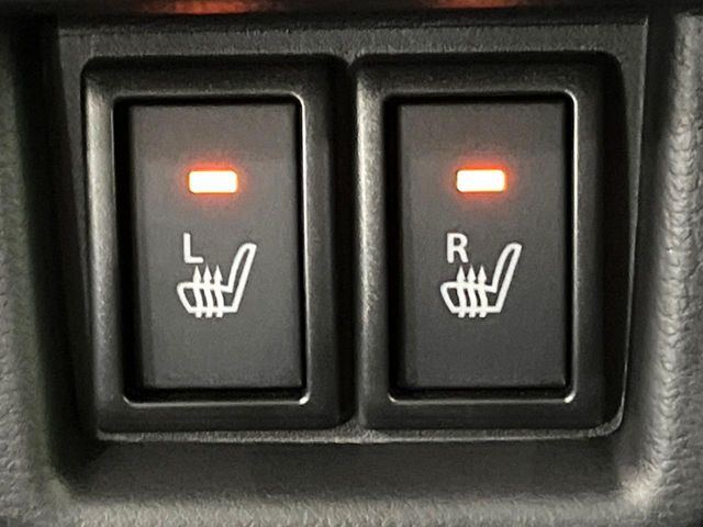 【シートヒーター】寒い日に重宝するシートヒーター!エアコンより早く温まってくれるので寒がりの人も安心ですね♪エアコンの温風は乾燥するから苦手、という方にもをおすすめです。