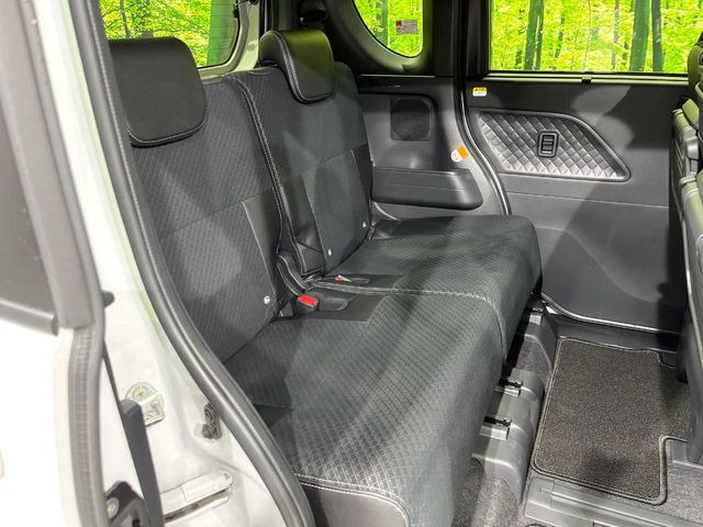 �y�n�[�t���U�[�V�[�g�z�������ƍ���S�n�𗼗������l�C�̃V�[�g���w�ʁE���ʂ̃t�@�u���b�N�f�ނ́A�ʋC���̗ǂ��⊊��ɂ����ɗD��Ă��܂��B�C���╞���ɍ��E���ꂸ���K�ɂ���肢�������܂��B