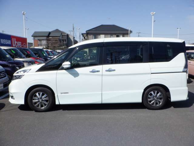 セレナ1.2 e-POWER ハイウェイスターV