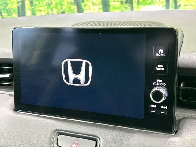 �y9�C���` �z���_�R�l�N�g�f�B�X�v���C�z���F���̍������ʃf�B�X�v���C�Ńi�r�̎g�p��A�������̃X�}�[�g�t�H���ƘA�g����bluetooth�ł̉��y�Đ����\�ł���