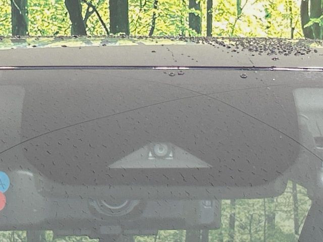 �y�C���e���W�F���g�G�}�[�W�F���V�[�u���[�L�z�t�����g�J�����őO���̎ԗ�����s�҂����m�B�Փ˂������Ȏ��͏Փ˔�Q�y���u���[�L���쓮�A�Փˉ�����T�|�[�g�B�����S�Ƀh���C�u�����y���݂��������܂��B