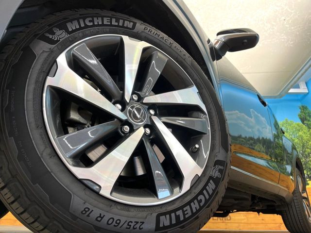 �y����18�C���`�A���~�z�C�[���z�O�ςɃ}�b�`���������A���~�z�C�[���𑕒����Ă���܂��B�e��ЊO�A���~�z�C�[����A�X�^�b�h���X�^�C�����戵�����Ă���܂��B���񂲑��k����������