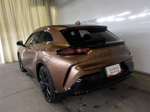 クラウンスポーツ2.5 Z E-Four 4WD