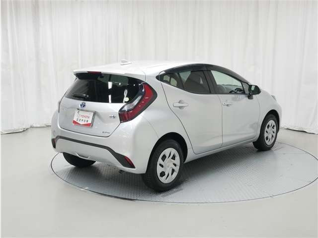 アクア1.5 G E-Four 4WD